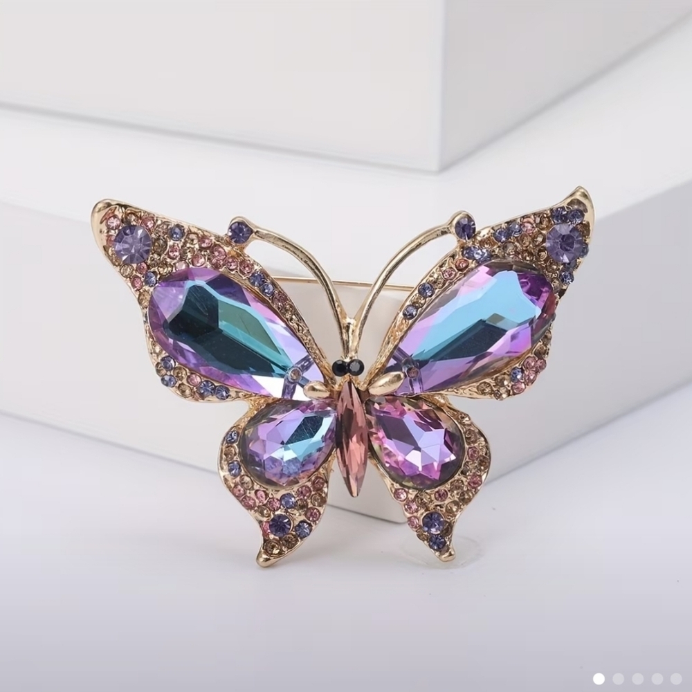🆕️🦋 PURPLE RHINESTONE CRYSTAL BUTTERFLY BROOCH🦋